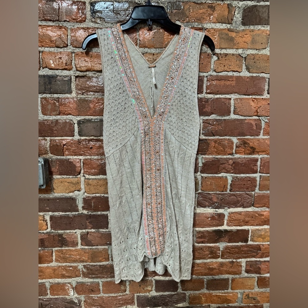 Free People Beige and Pink Sleeveless Knit Tunic Size Medium